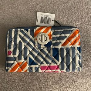 Vera Bradley Turnlock Wallet